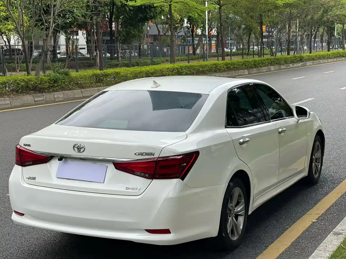 Toyota Crown 2015 2.0T Fashion фото 9