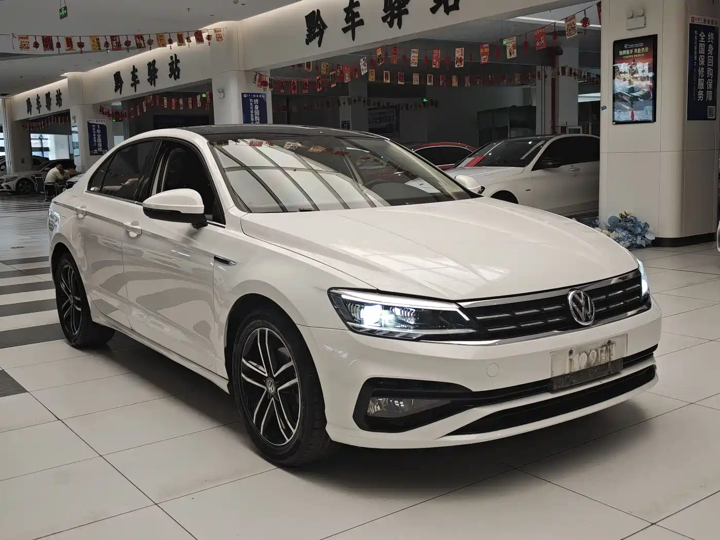 Volkswagen Lamando 2021 280TSI DSG Comfort Edition фото 2