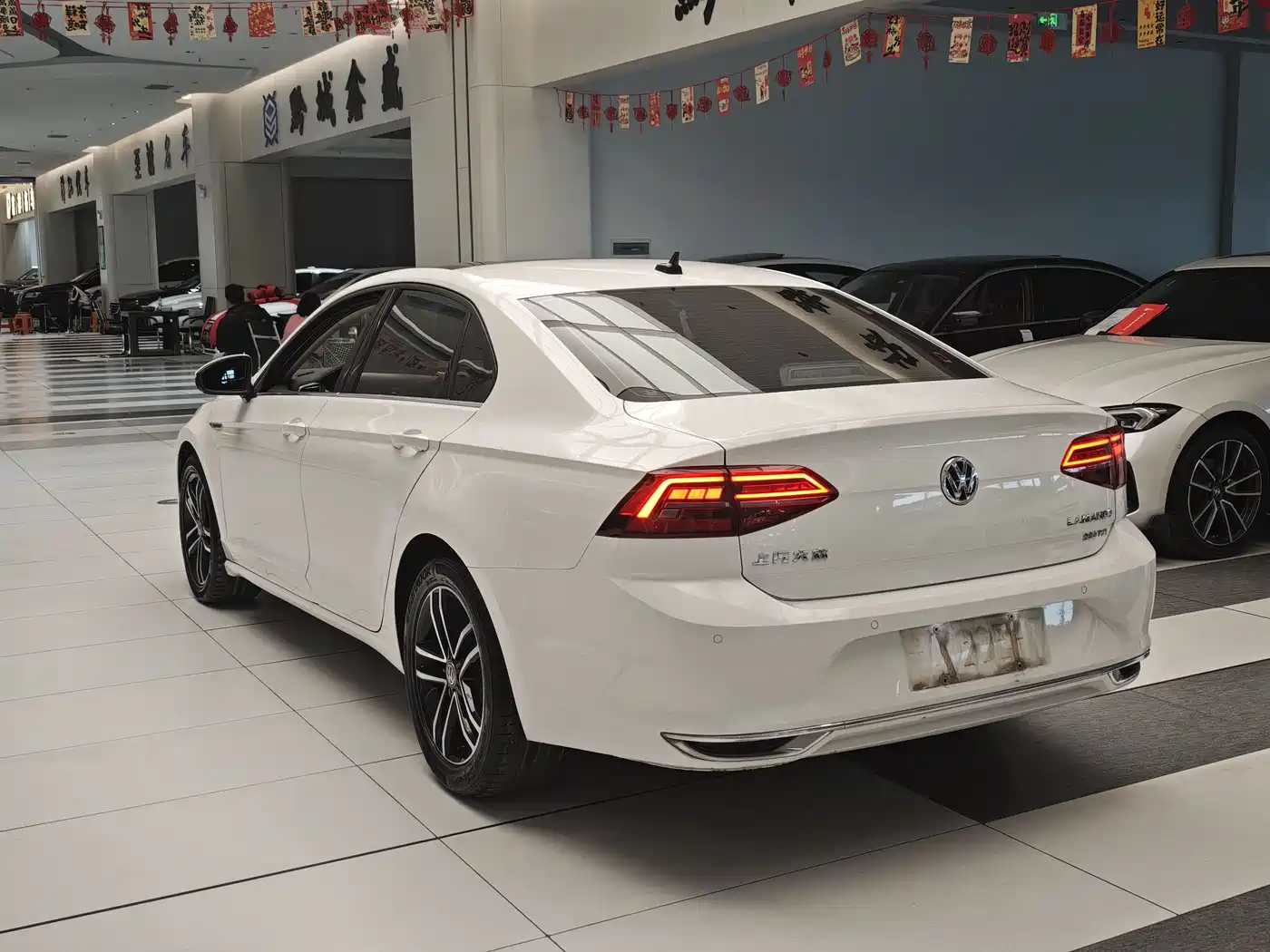 Volkswagen Lamando 2021 280TSI DSG Comfort Edition фото 5
