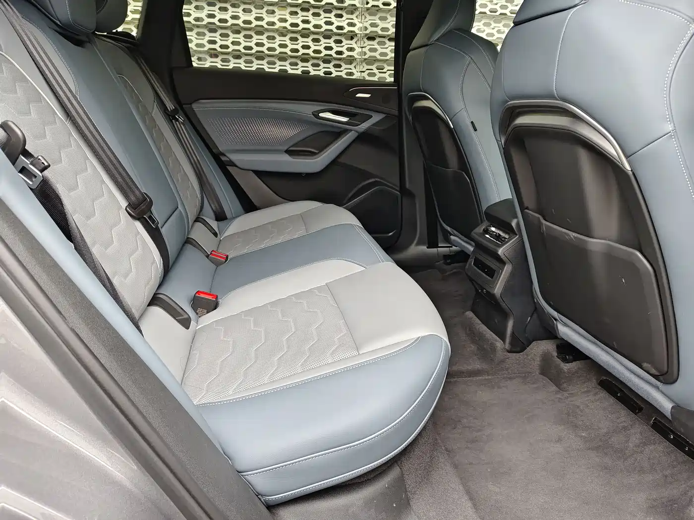 Audi Q6L e-tron 2025 Model Pioneer Edition фото 6