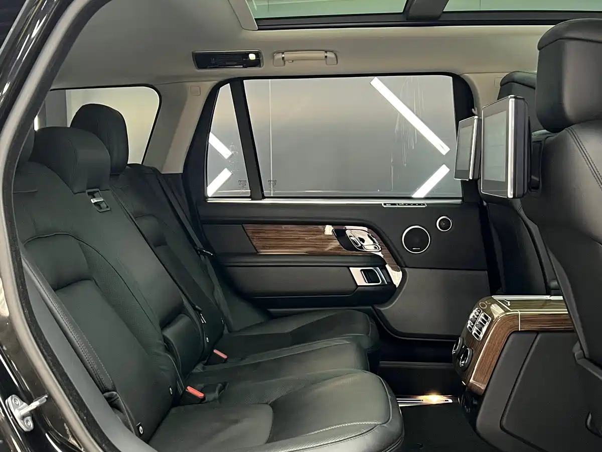 Land Rover Range Rover 2018 3.0 SC V6 Vogue Heritage Extended Edition фото 14