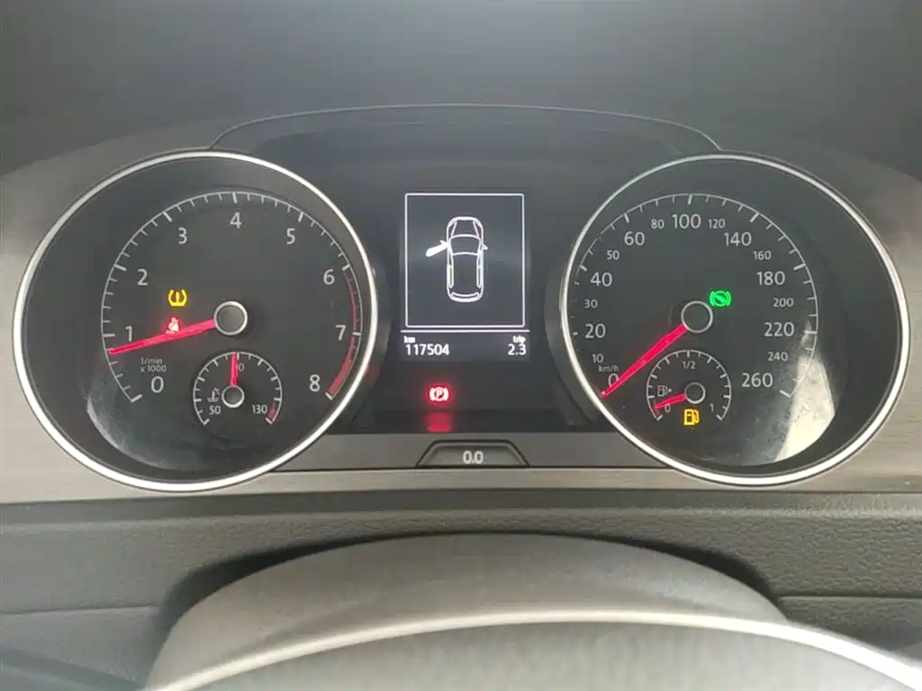 Volkswagen Golf 2016 1.6L Automatic Comfort фото 12