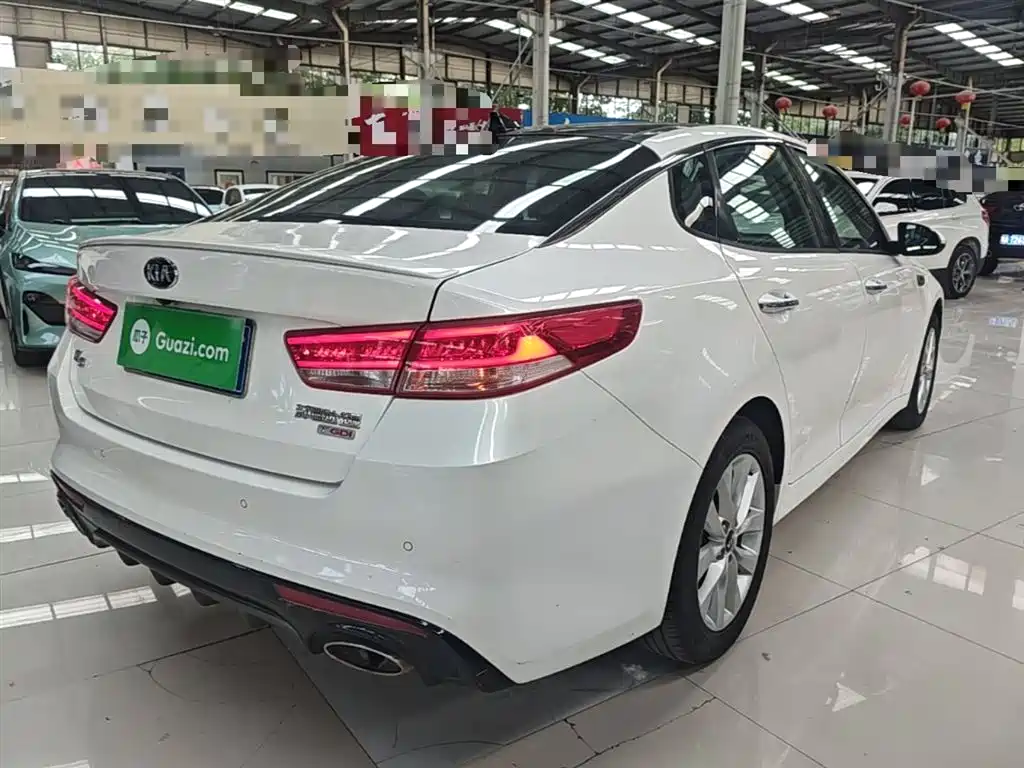 KIA K5