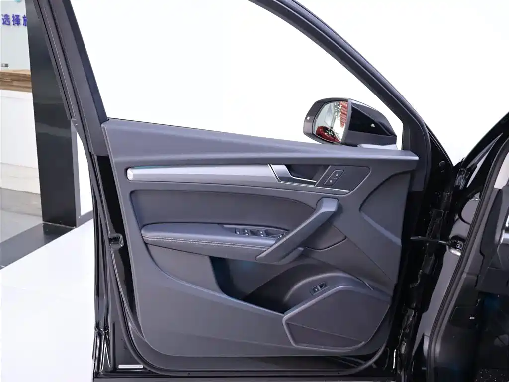 Audi Q5L 2021 40 TFSI Fashion Elegance фото 18