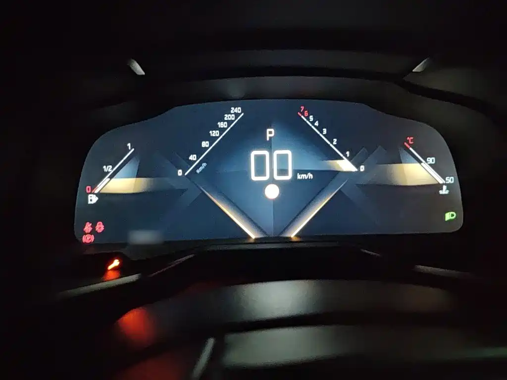 DS 7 2019 2018 45THP Rivoli Pioneer Edition