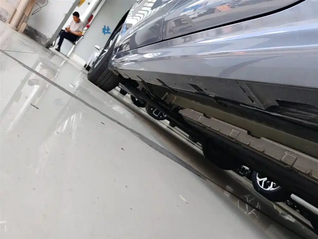 BYD Qin PLUS 2024 Glory Edition DM-i 55KM Leading фото 22