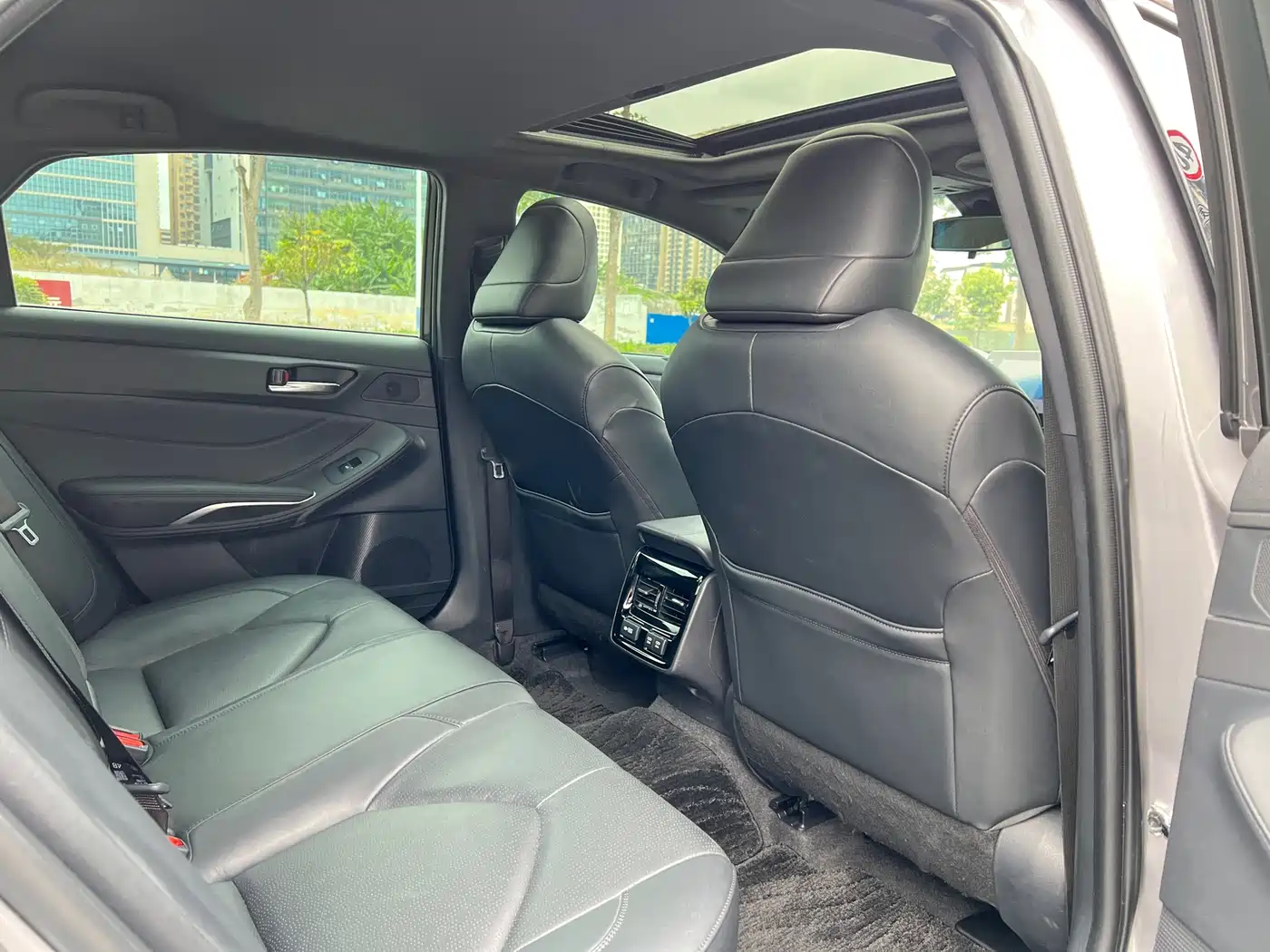 Toyota Avalon 2019 2.0L XLE Premium Edition (China VI) фото 19