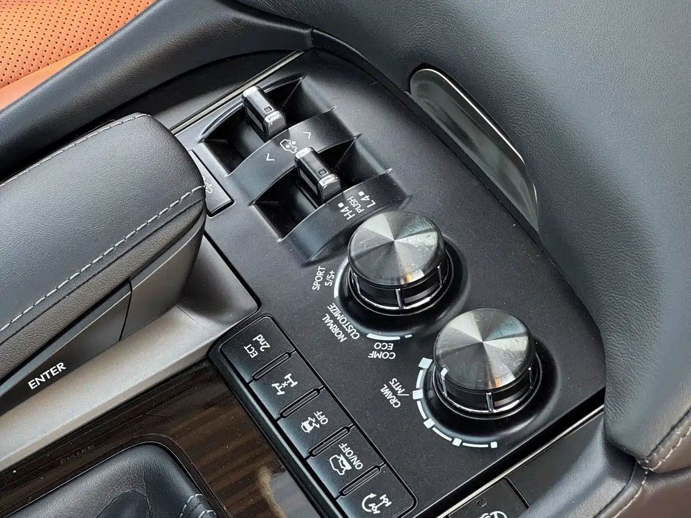 Lexus LX 2019 570 Dynamic Luxury Edition фото 17