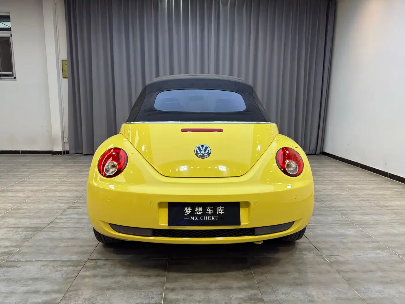 Volkswagen Beetle 2009 2.0 AT Top Convertible фото 20