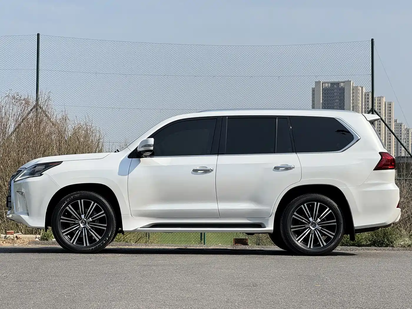Lexus LX 2019 570 Dynamic Luxury Edition фото 11