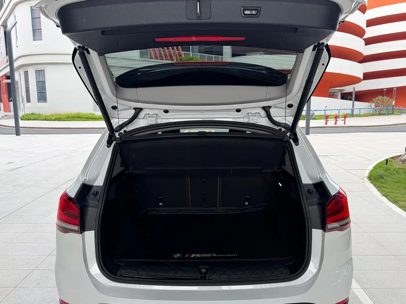 BMW X1 2022 sDrive25Li Leading фото 11