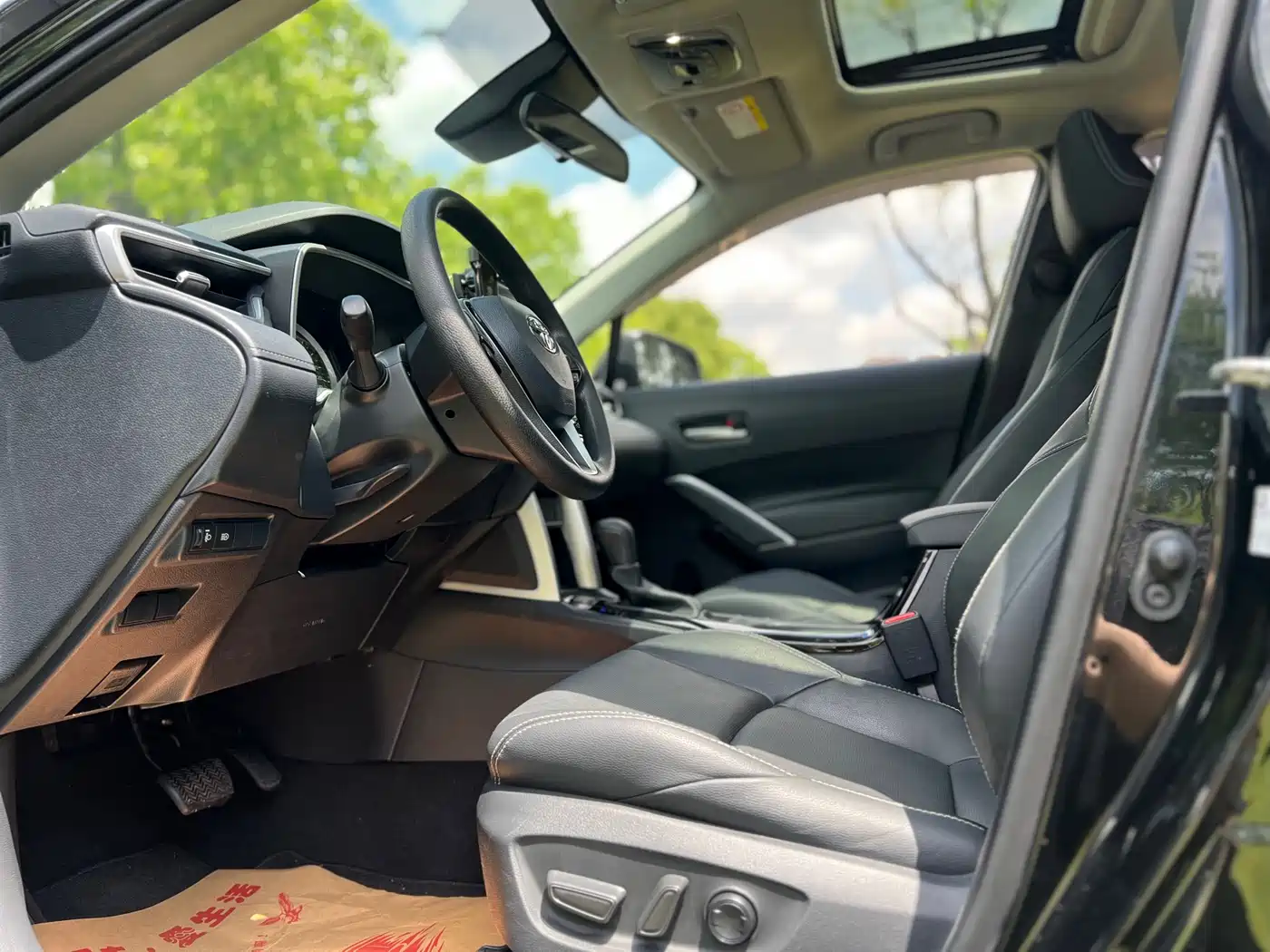 Toyota Frontlander 2022 2.0L CVT Luxury Edition фото 4