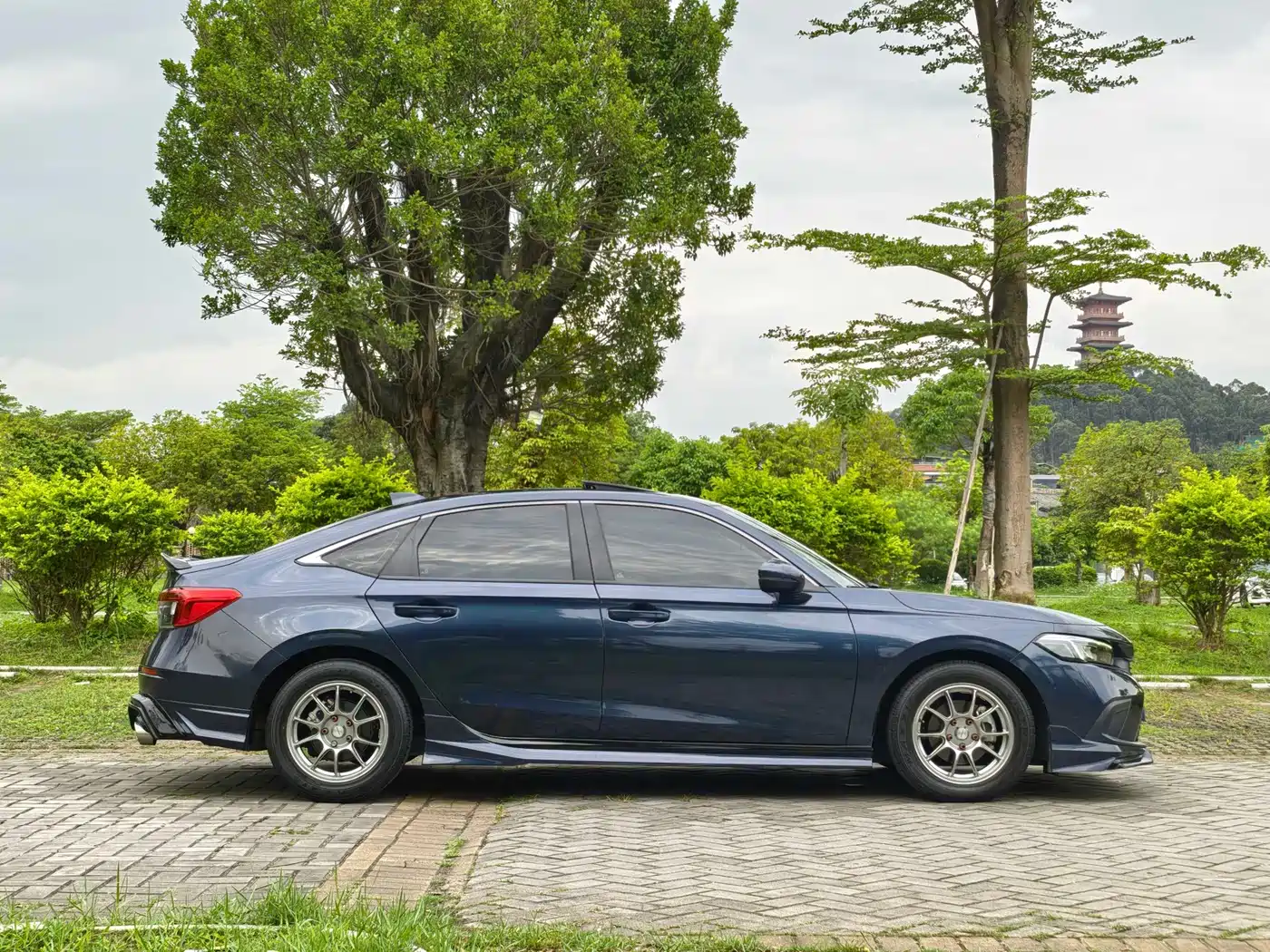 Фото 4 - Honda Civic