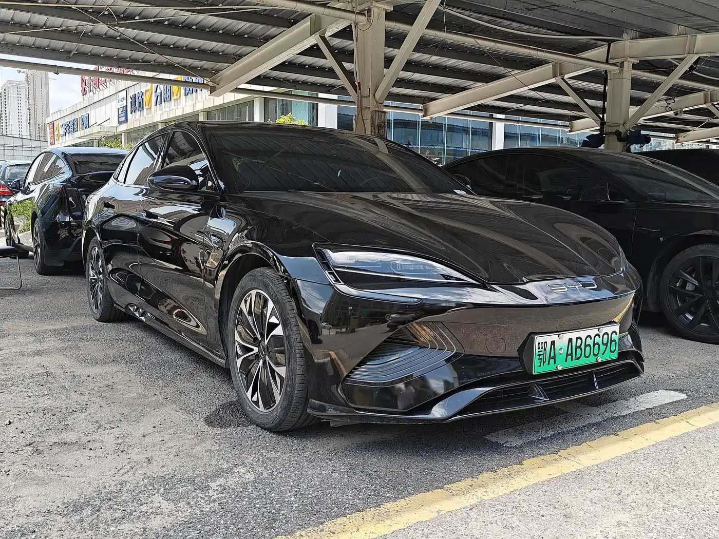 BYD Seal 2022 550km Standard Range RWD Premium фото 2