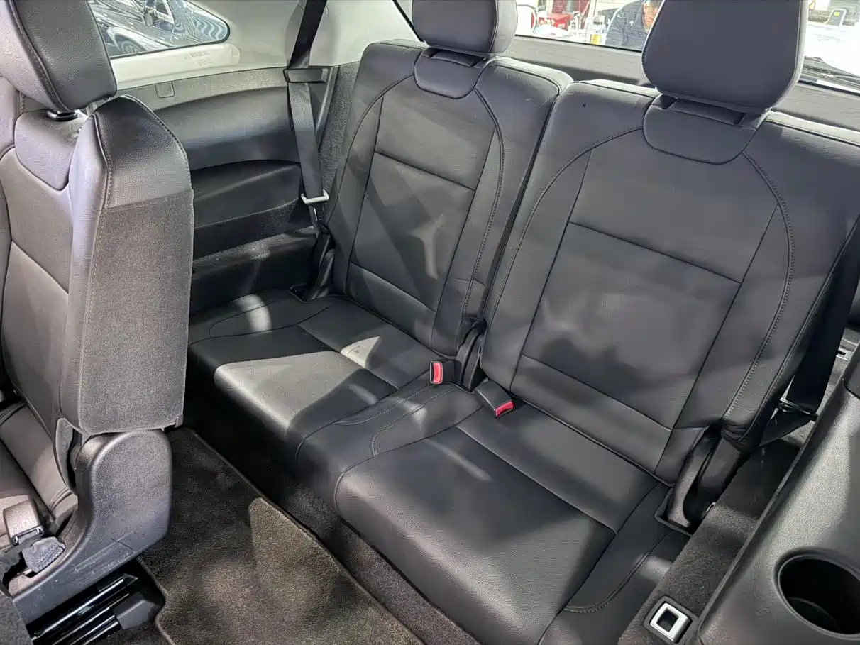 Photo 15 - Acura MDX