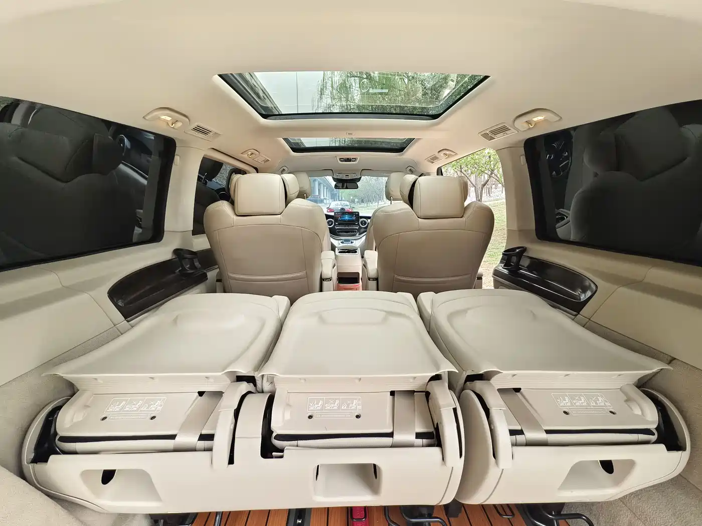 Mercedes-Benz V-Class 2022 V 260 Pilot Edition фото 25