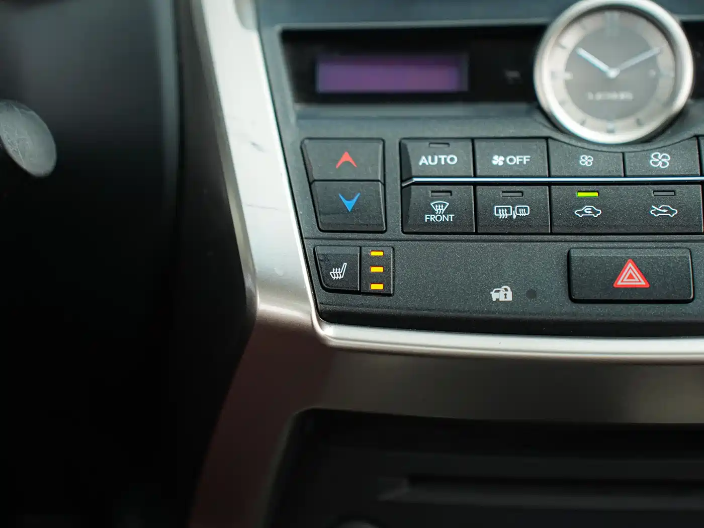 Lexus NX 2015 200 AWD Luxury фото 19