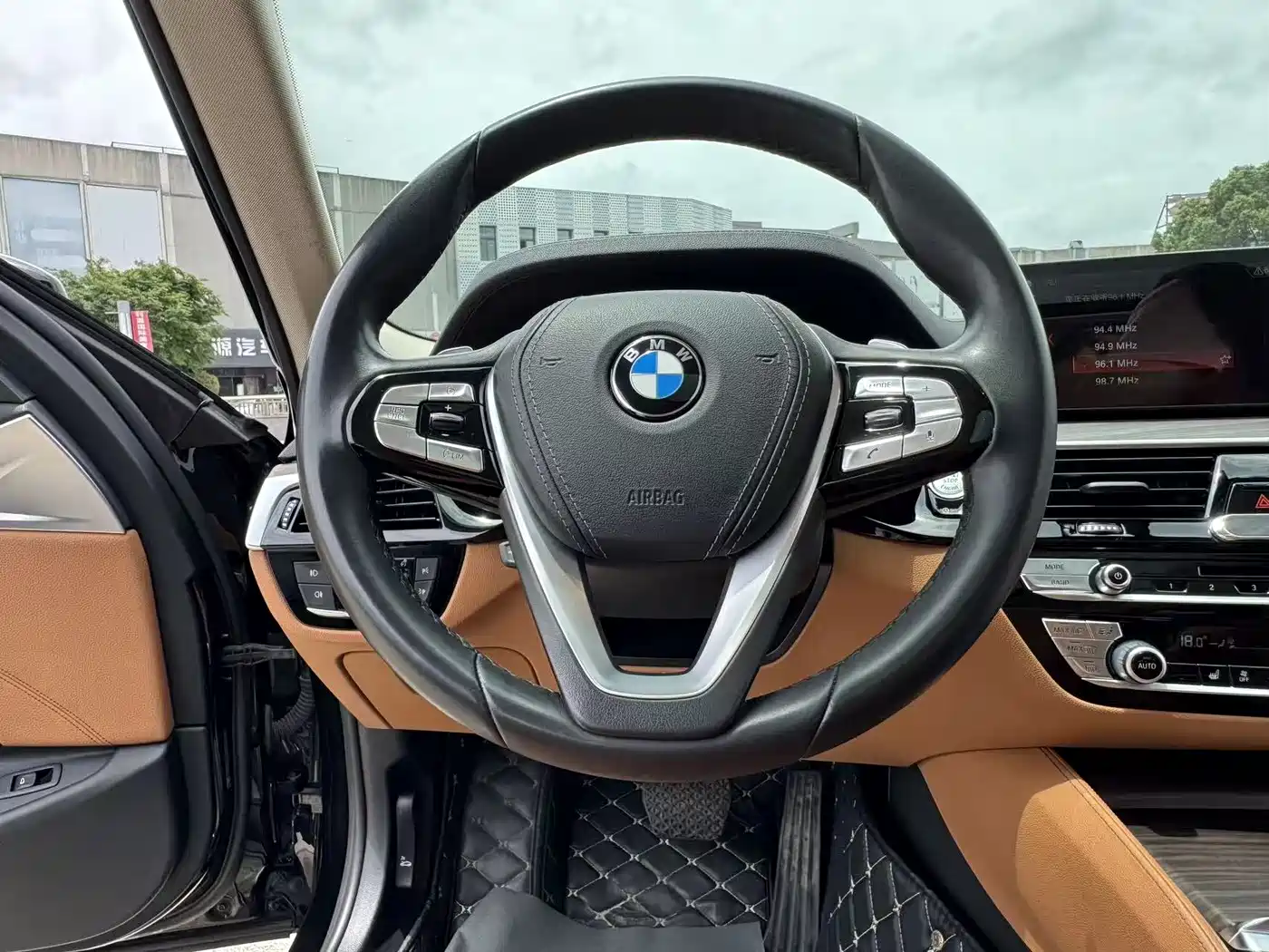 BMW 5 Series 2019 530Li Leading Luxury Package фото 36