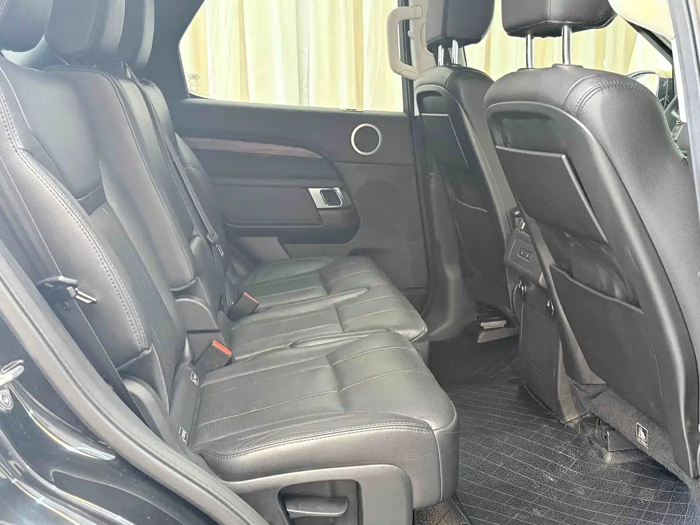 Land Rover Discovery 2017 3.0 SC V6 HSE фото 9