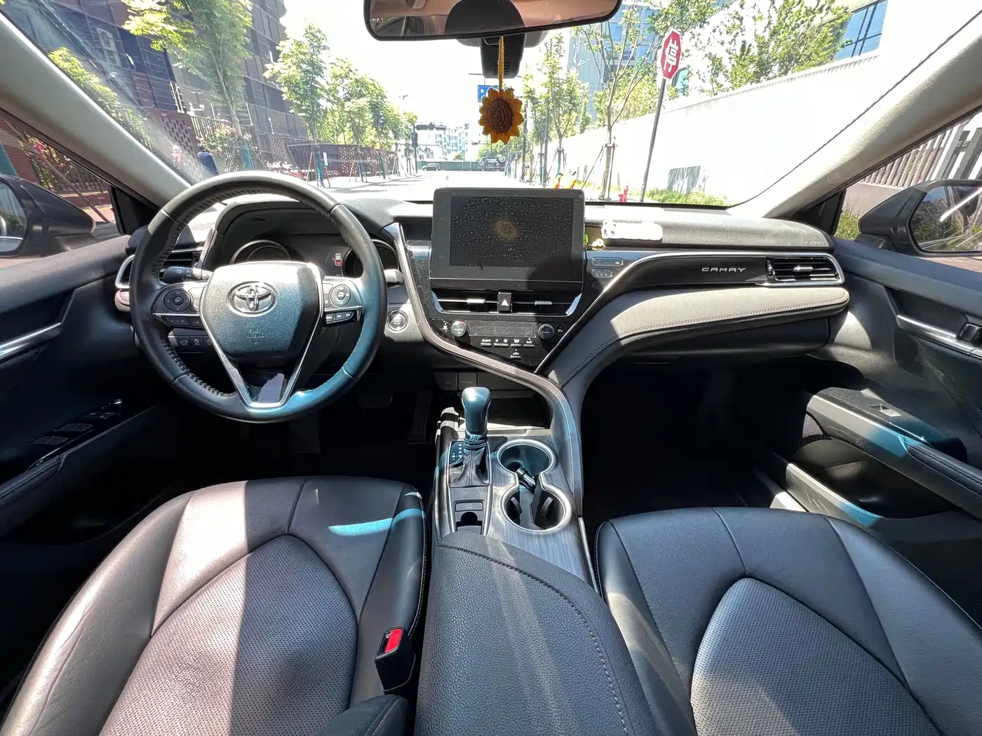 Toyota Camry 2023 2.0G Luxury Edition фото 6