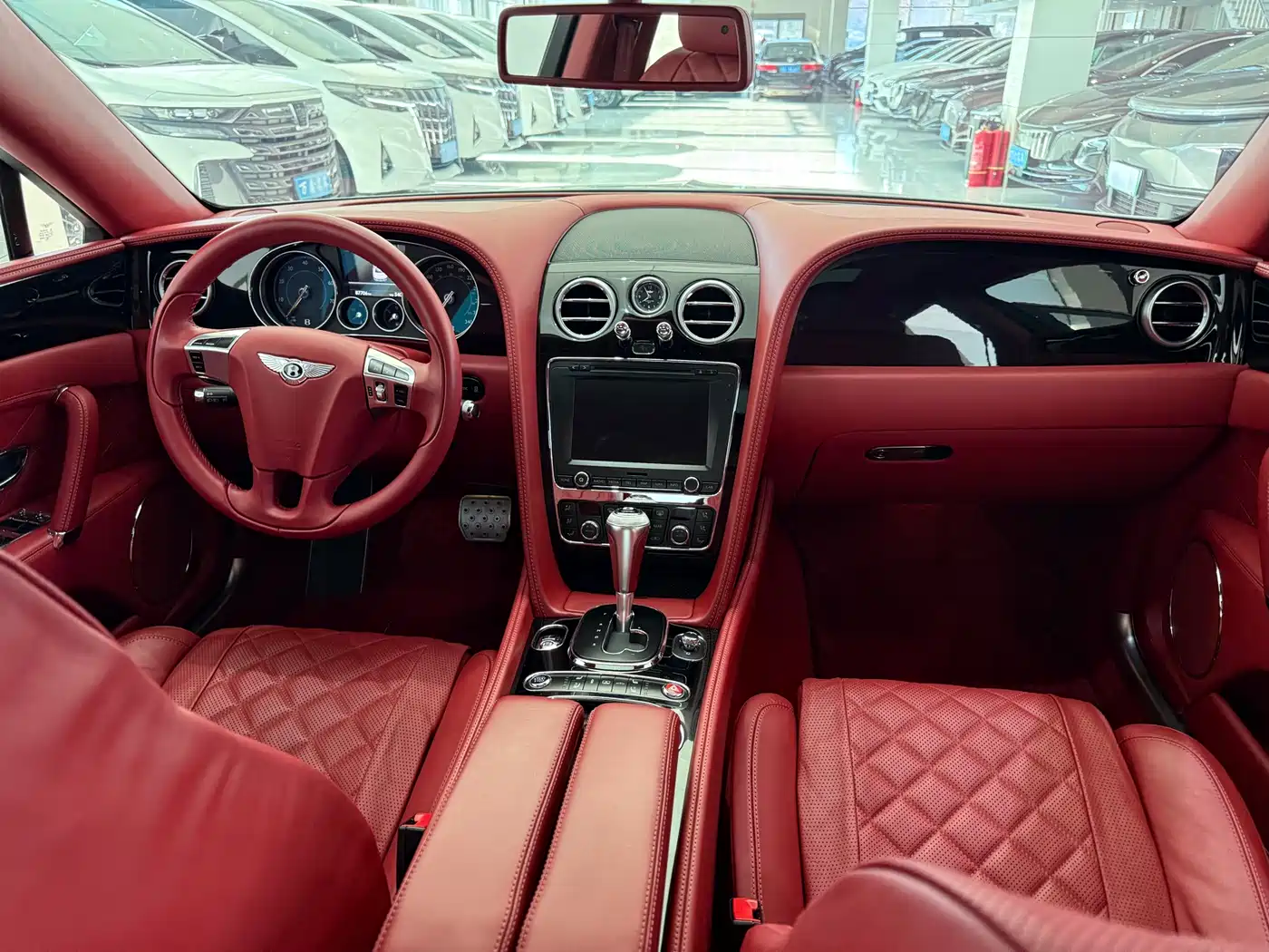 Bentley Flying Spur 2016 4.0T V8 Standard Edition фото 12