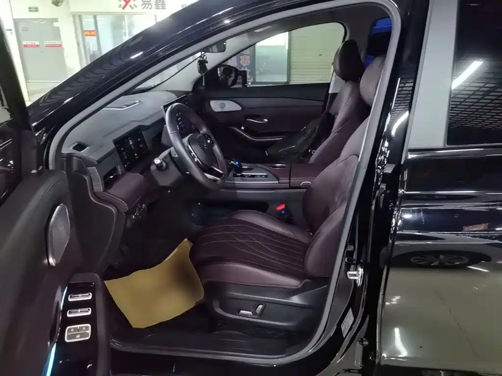 Jetour Jetour X90 PRO 2024 1.6T DCT Luxury 5-Seater 15