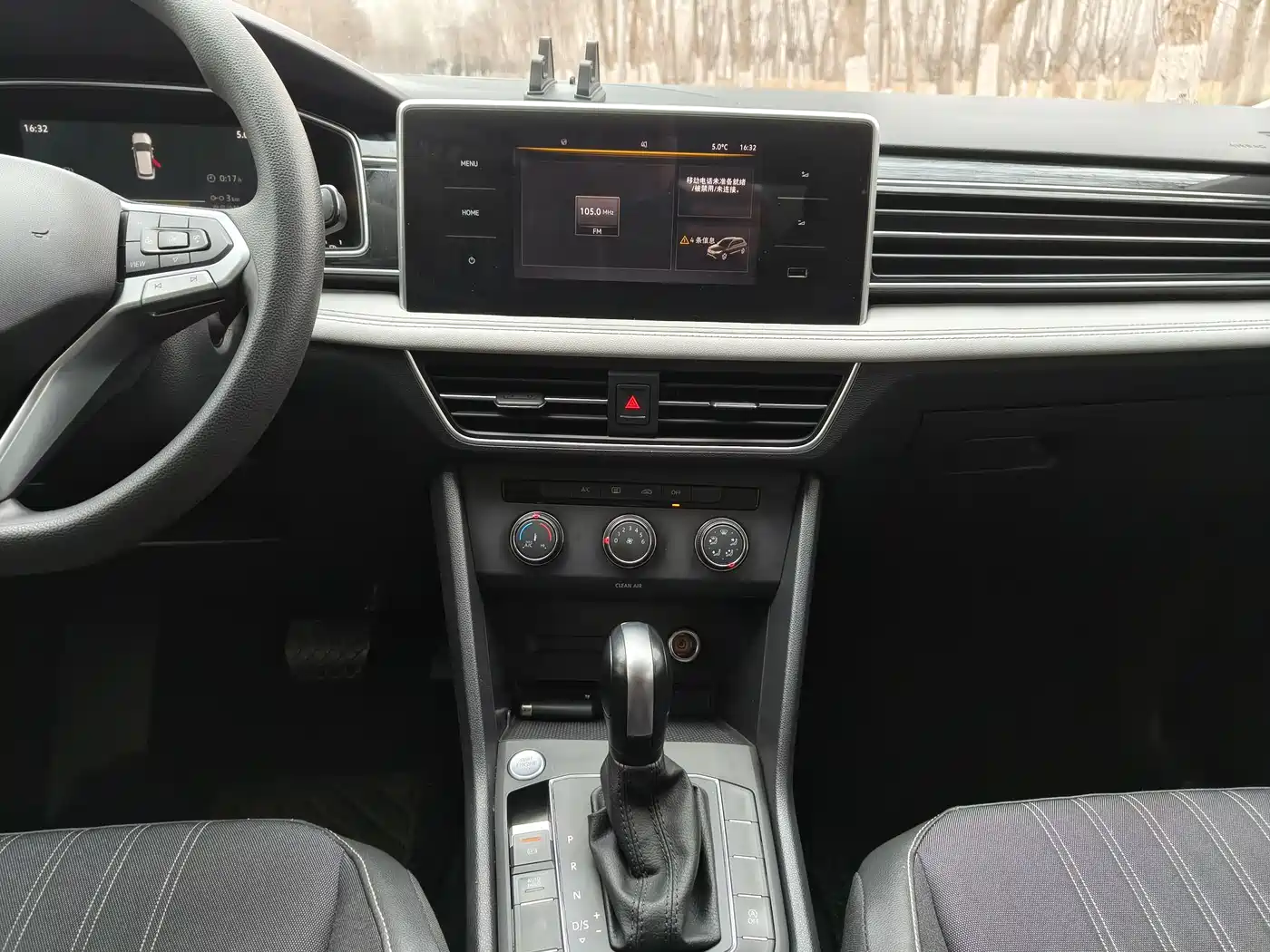 Volkswagen Tiguan L 2022 330TSI Automatic 2WD Comfort Edition фото 17