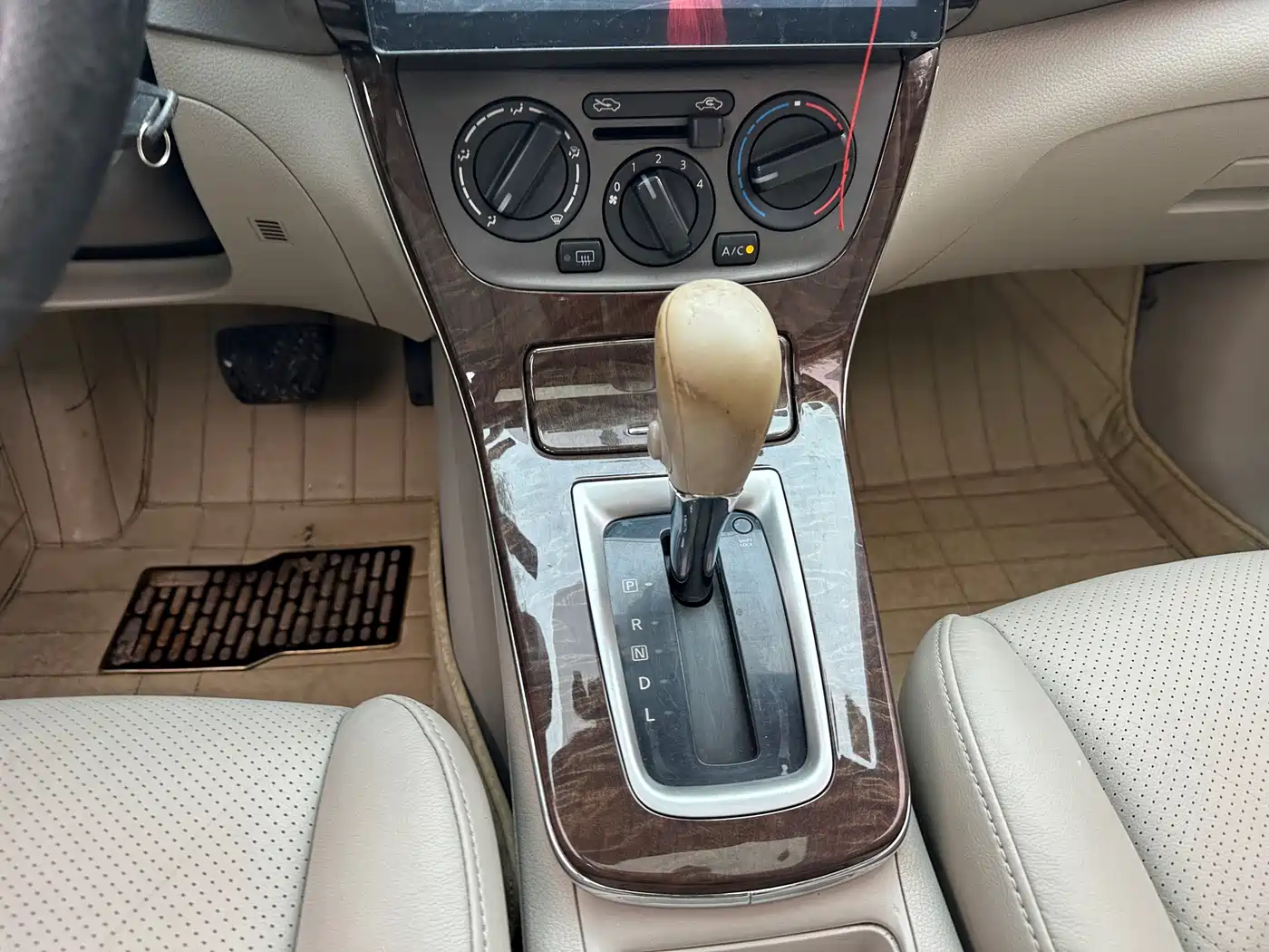 Nissan Sylphy 2013 2012 1.6XL CVT Luxury Edition