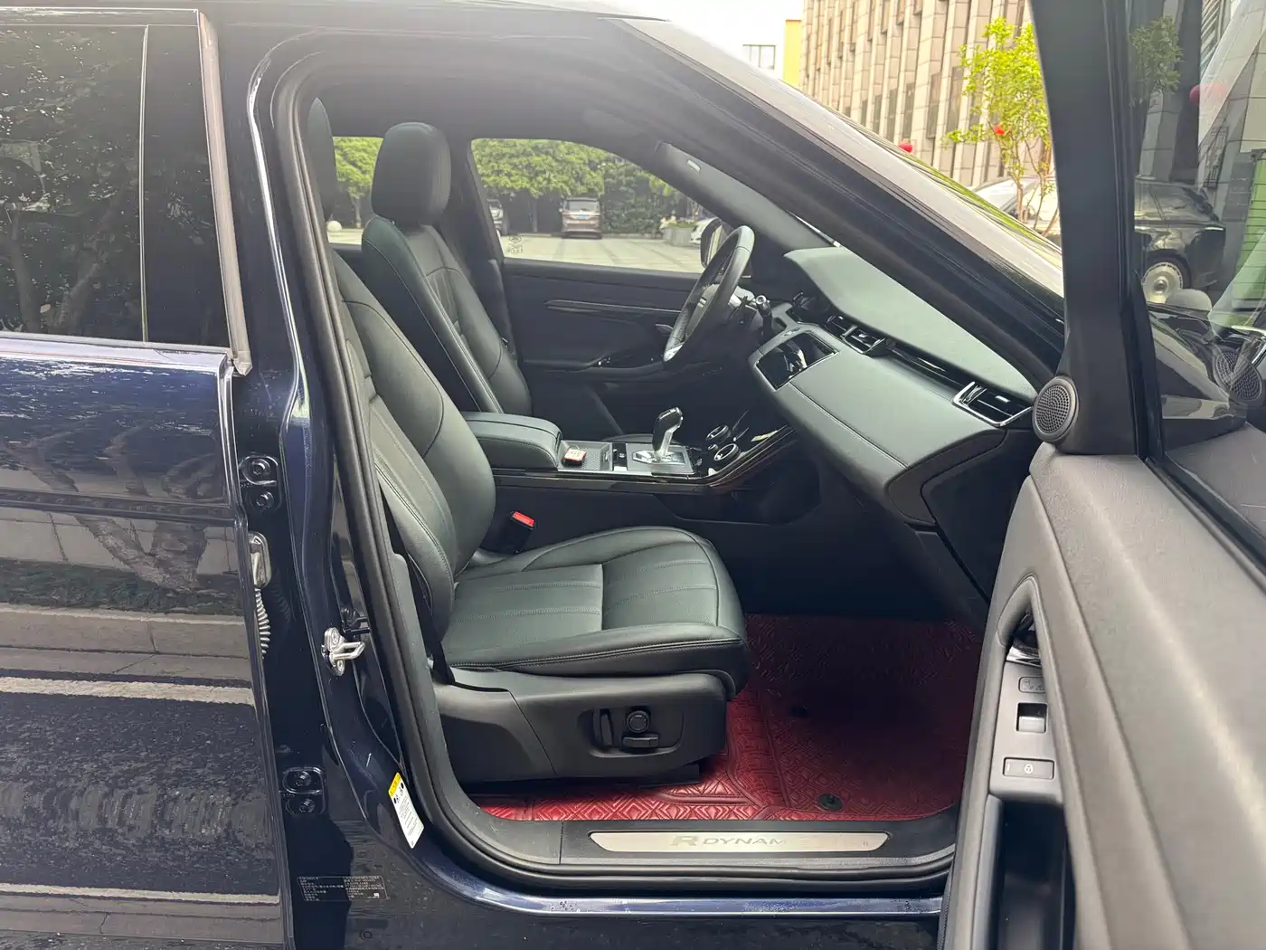 Land Rover Range Rover Evoque 2020 Model 249PS R-DYNAMIC S Gloss Black Sport Edition фото 24