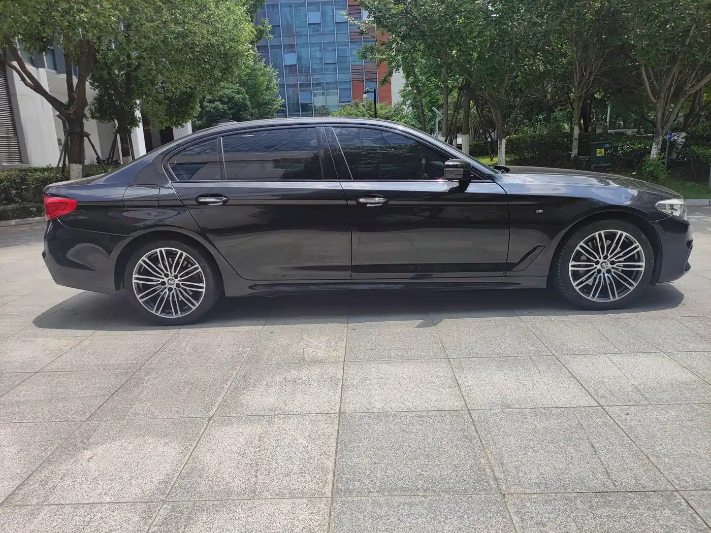 BMW 5 Series 2018 530Li Leading M Sport Package фото 8