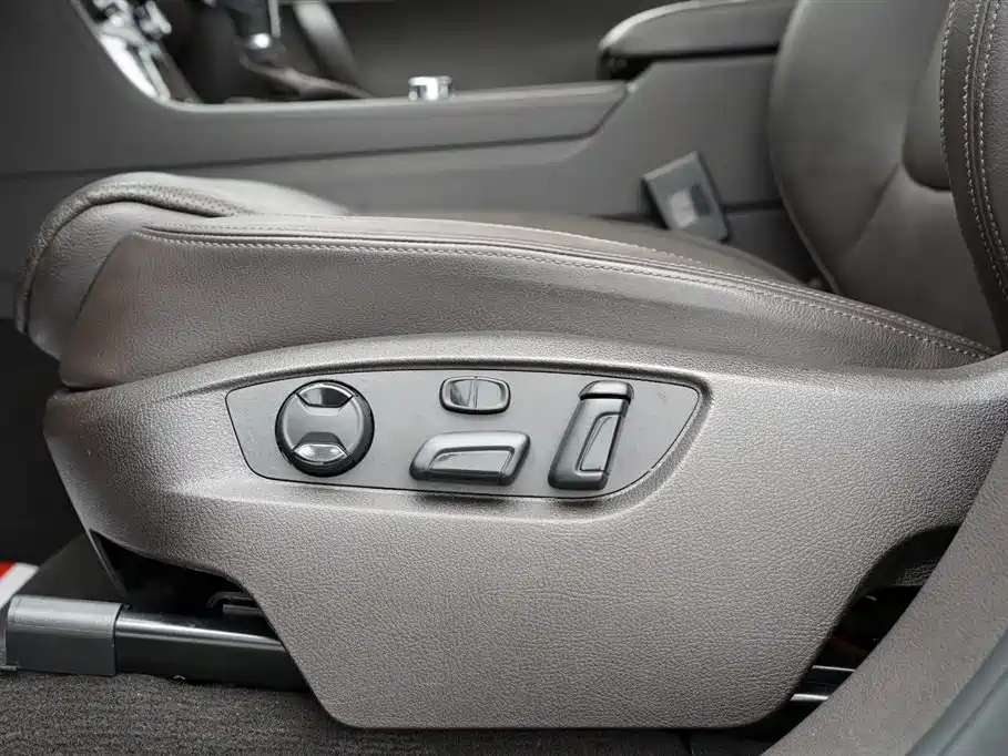 Volkswagen Touareg 2011 3.0TSI Comfort фото 9