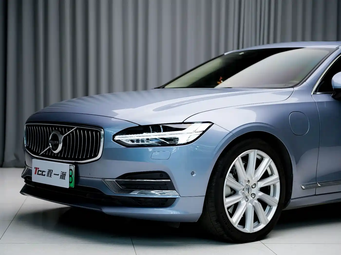 VOLVO S90 PLUG IN HYBRID