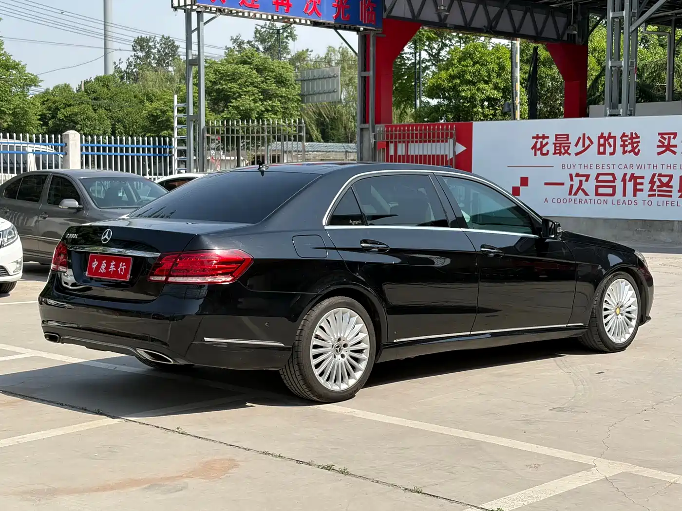 Mercedes-Benz E-Class 2014 E 300 L фото 17