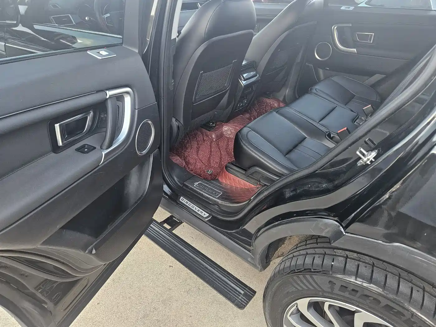 Land Rover Discovery Sport 2016 2.0T HSE фото 9