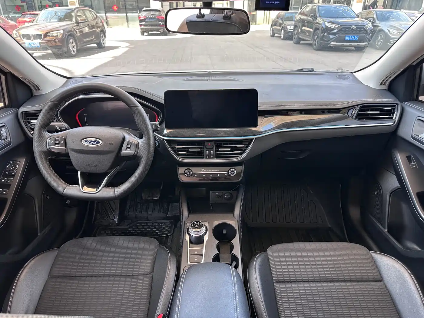 FORD FOX
