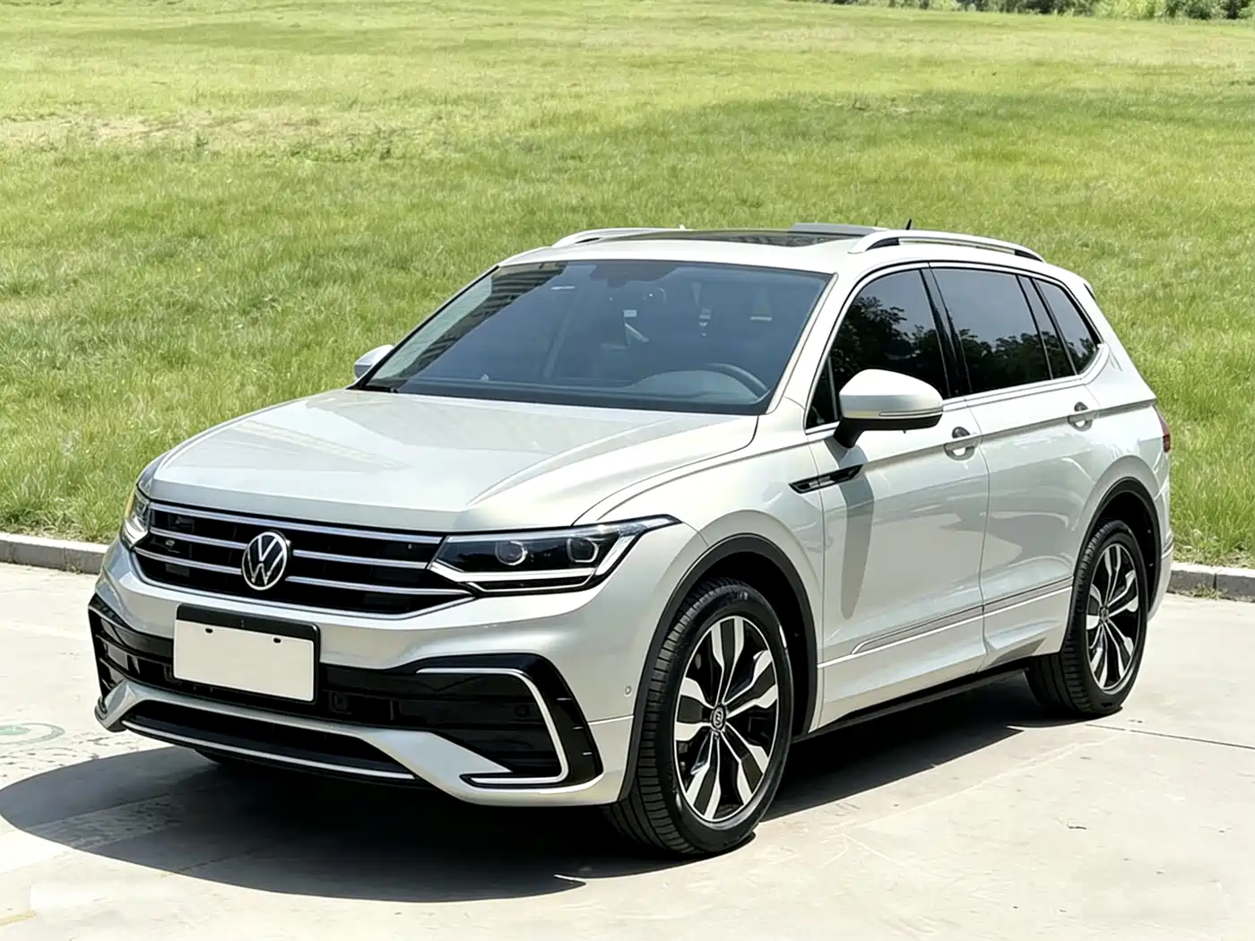 Volkswagen Tiguan L 2022 330TSI Auto 2WD R-Line Premium Edition