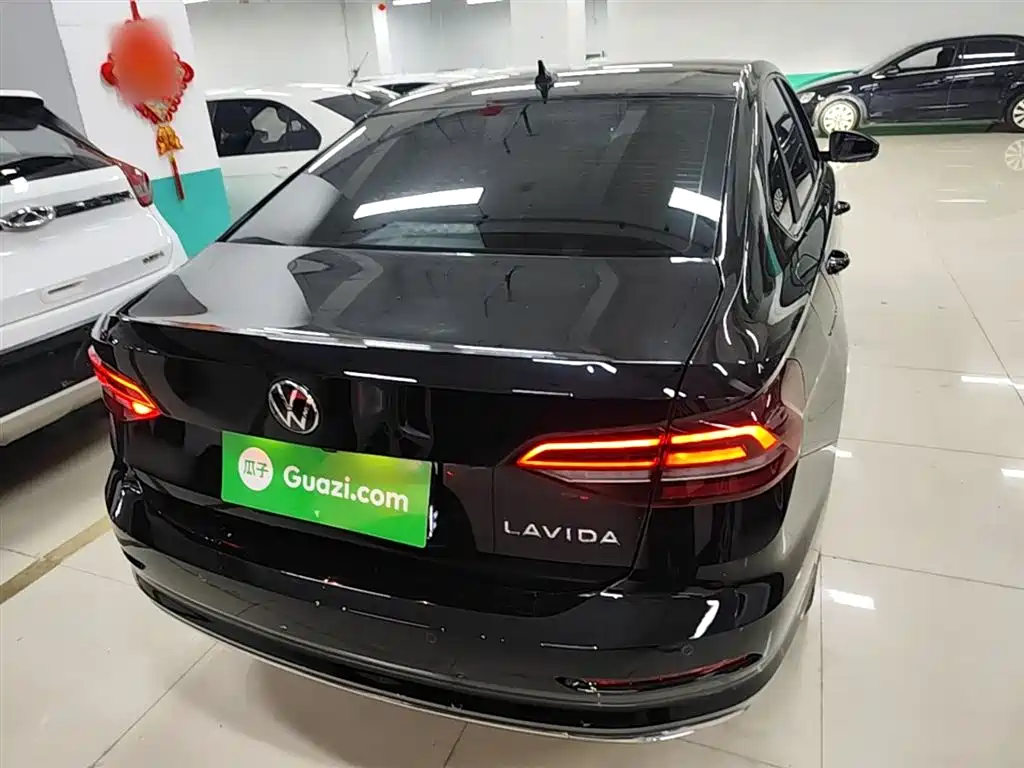 Volkswagen Lavida 2022 1.5L Auto Comfort Edition фото 6