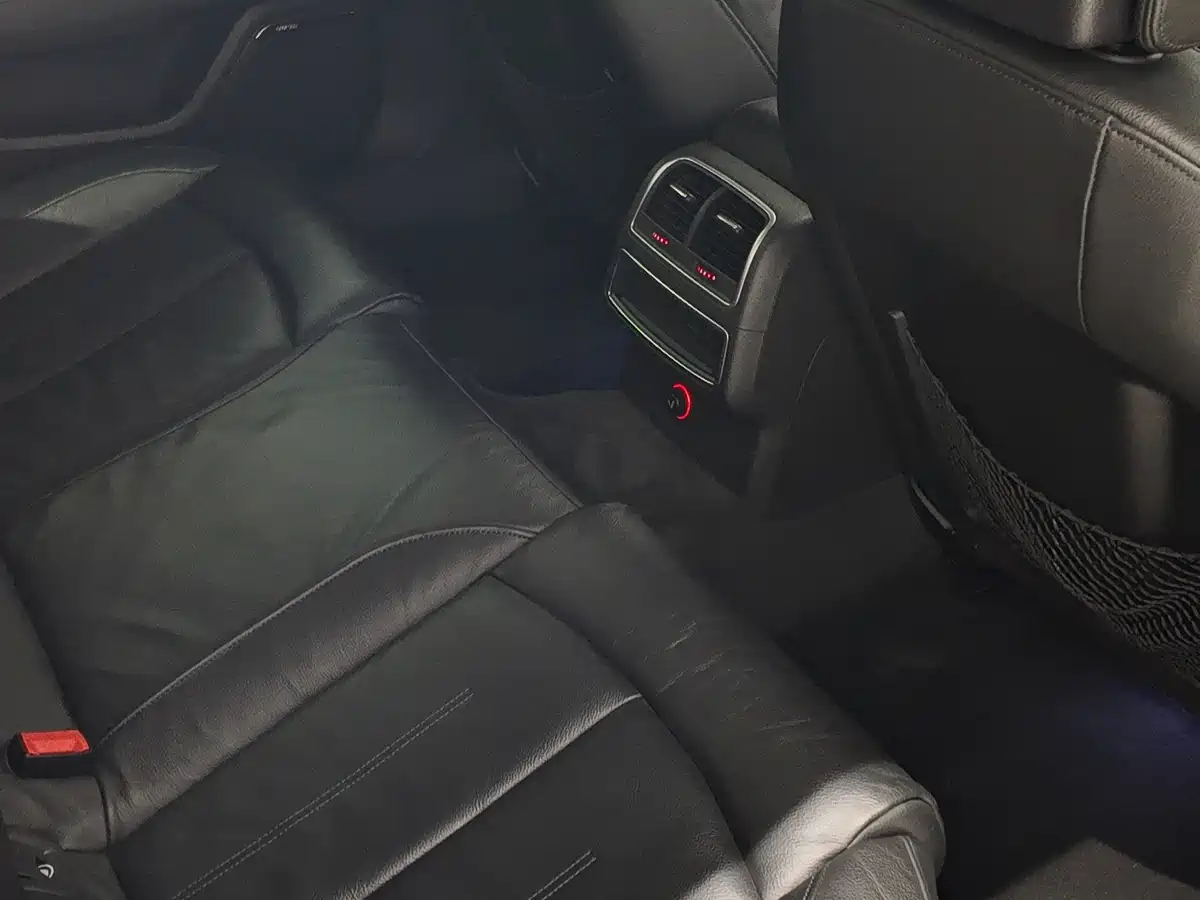 Audi A7 2012 3.0TFSI quattro Luxury Model фото 13