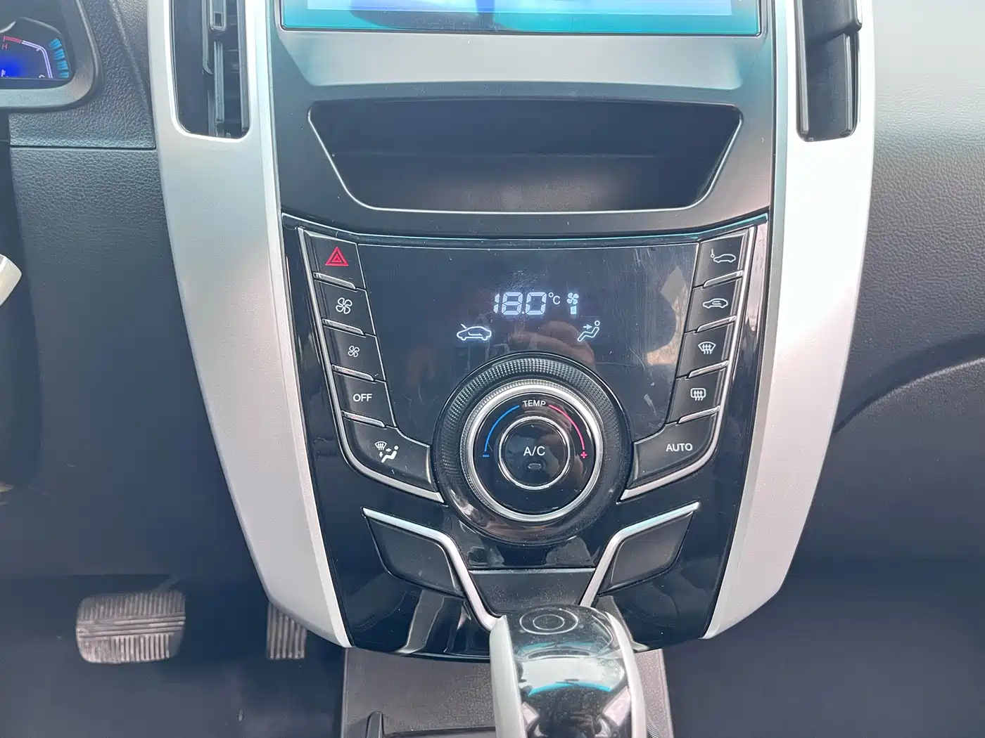 Luxgen U6 SUV 2016 2015 1.8T Fashion Edition