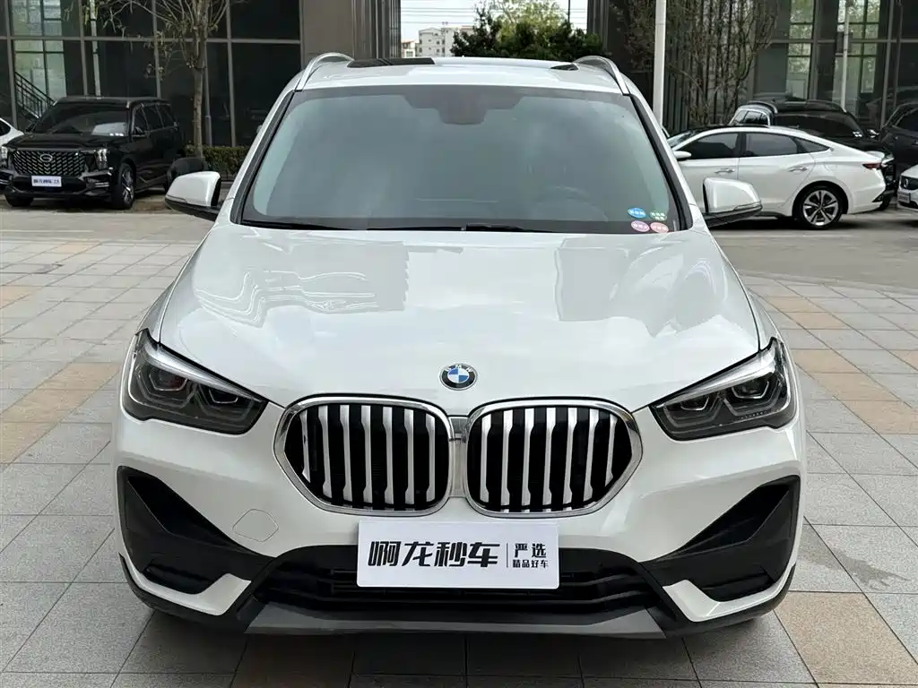 BMW X1 2021 sDrive20Li Fashion фото 4