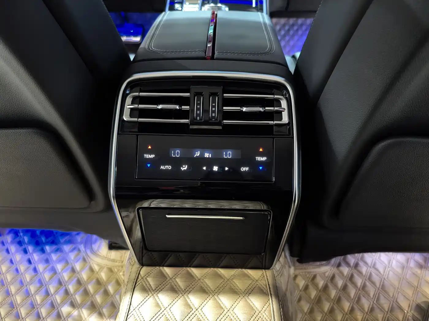 Hongqi H9 2020 2.0T Smart Connection Qi Xiang Edition фото 11