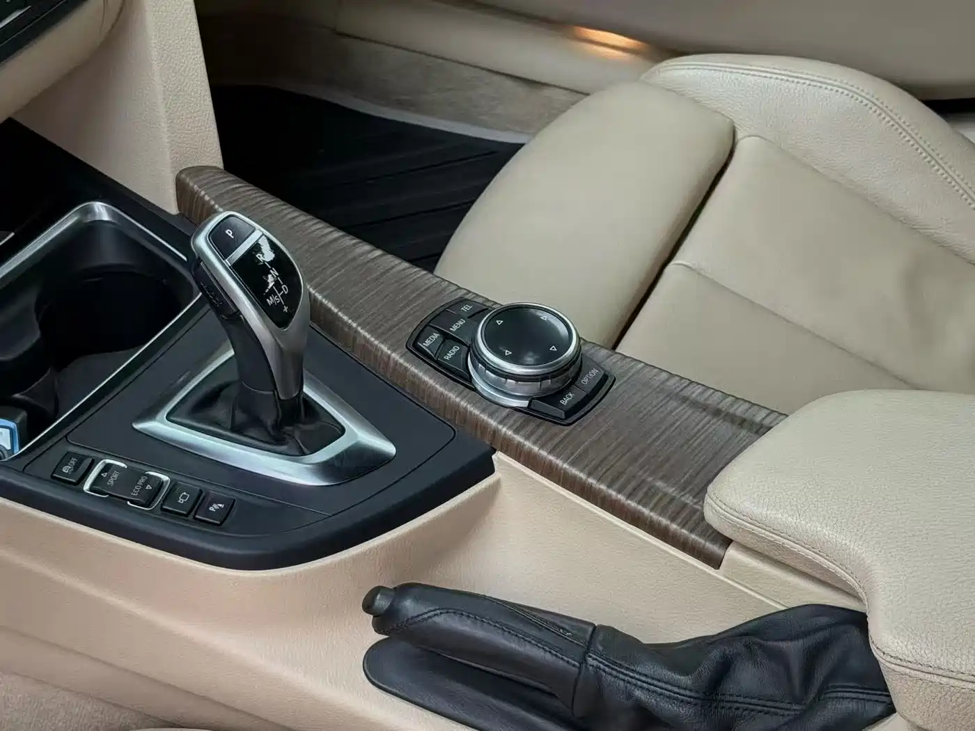 BMW 3 Series (Import) 2013 328i M Sport Touring фото 9