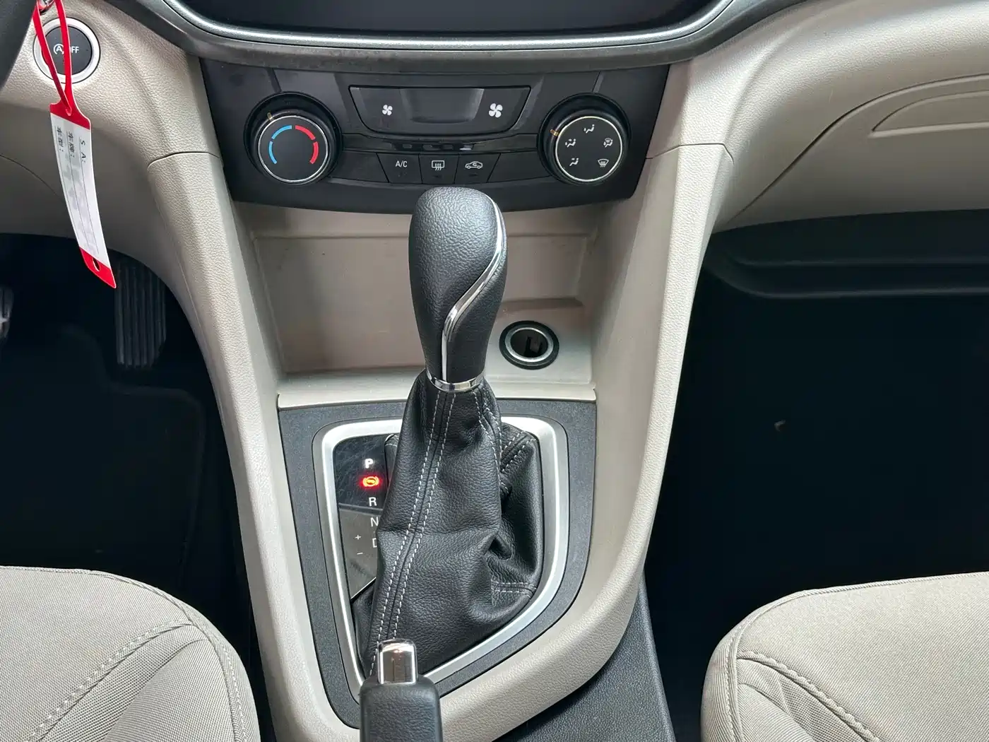 Buick Excelle 2015 15N Automatic Progressive фото 10