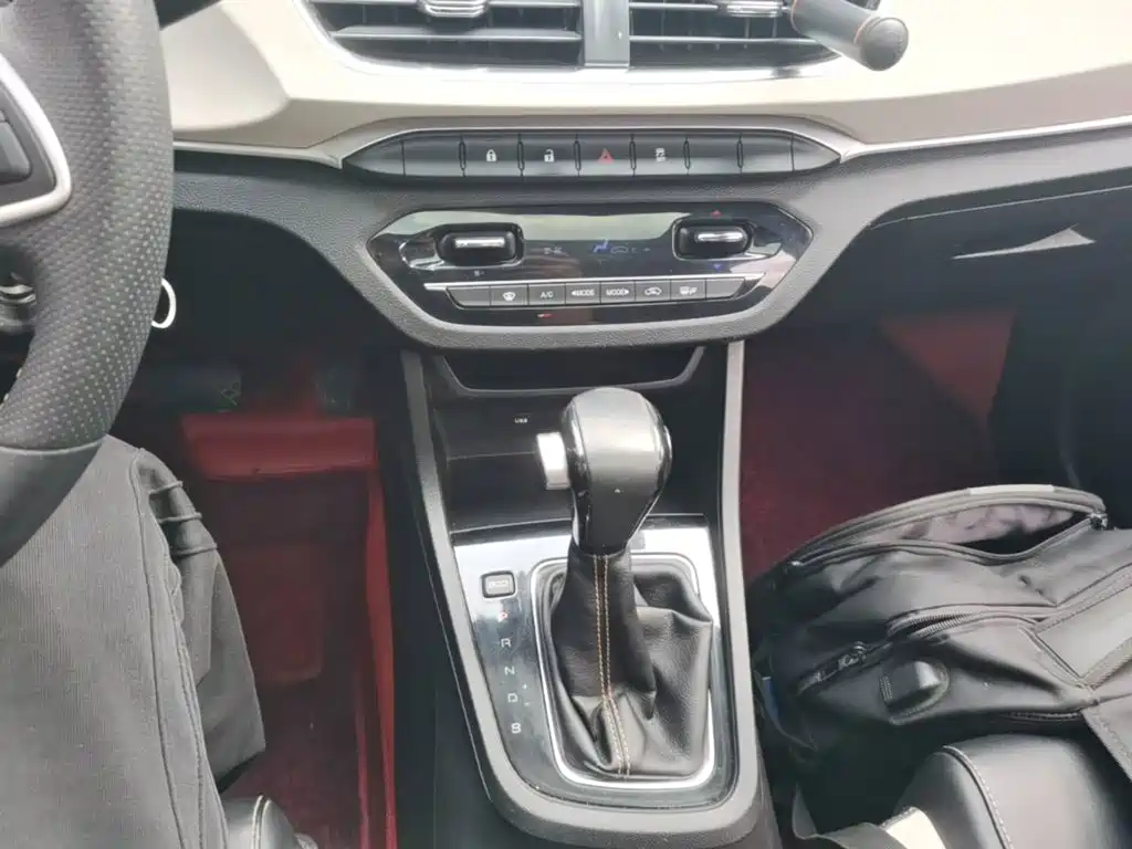 Baojun 360 2021 2019 1.5L CVT Luxury (China VI)