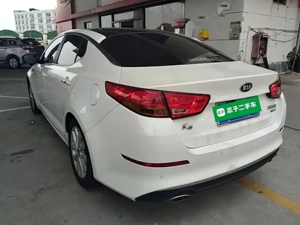 Kia K5 2015 2.0L Automatic GLS фото 23