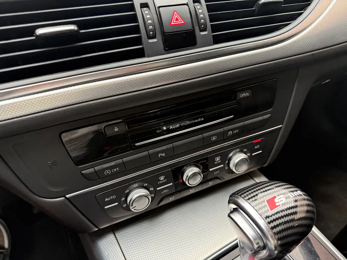 Audi A6L 2014 TFSI Standard фото 19