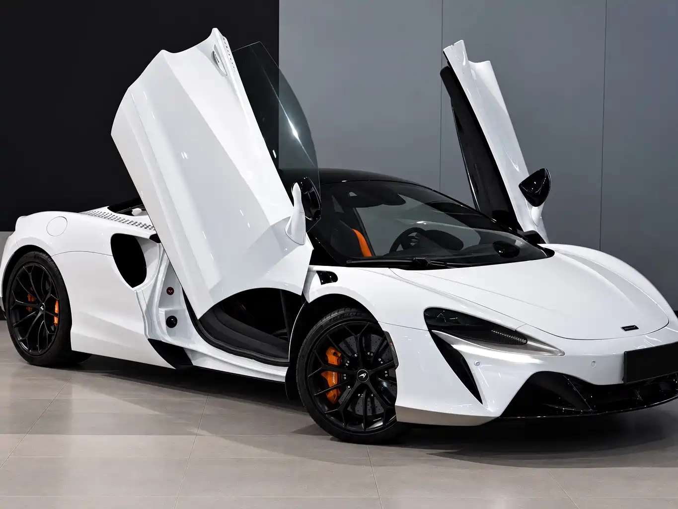 صورة 3 - McLaren Artura