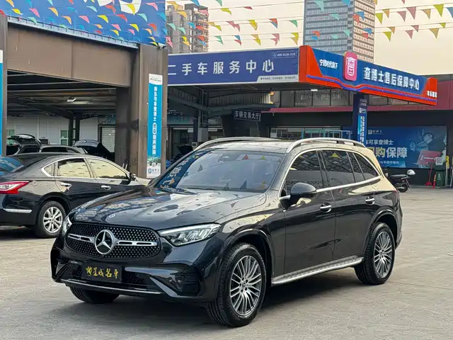 MERCEDES-BENZ GLC
