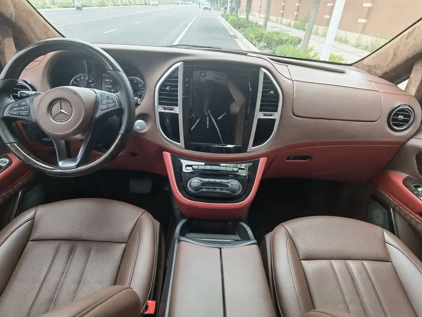 Mercedes-Benz Vito 2018 2.0T Business Edition China VI фото 5