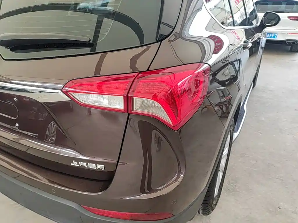 Фото 8 - Buick Envision Plus